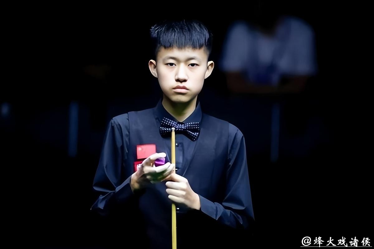 常冰玉遭遇8连击失去首冠，更新社交平台用7字总结，颜丙涛温暖回应